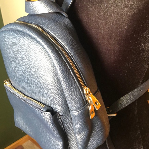 Small backpack - Picture 3 of 8